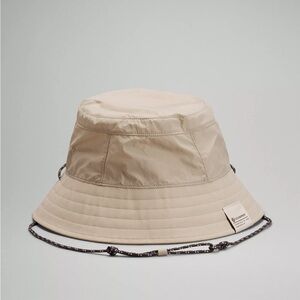 NWOT Lululemon Patch Logo Bucket Hat M/L